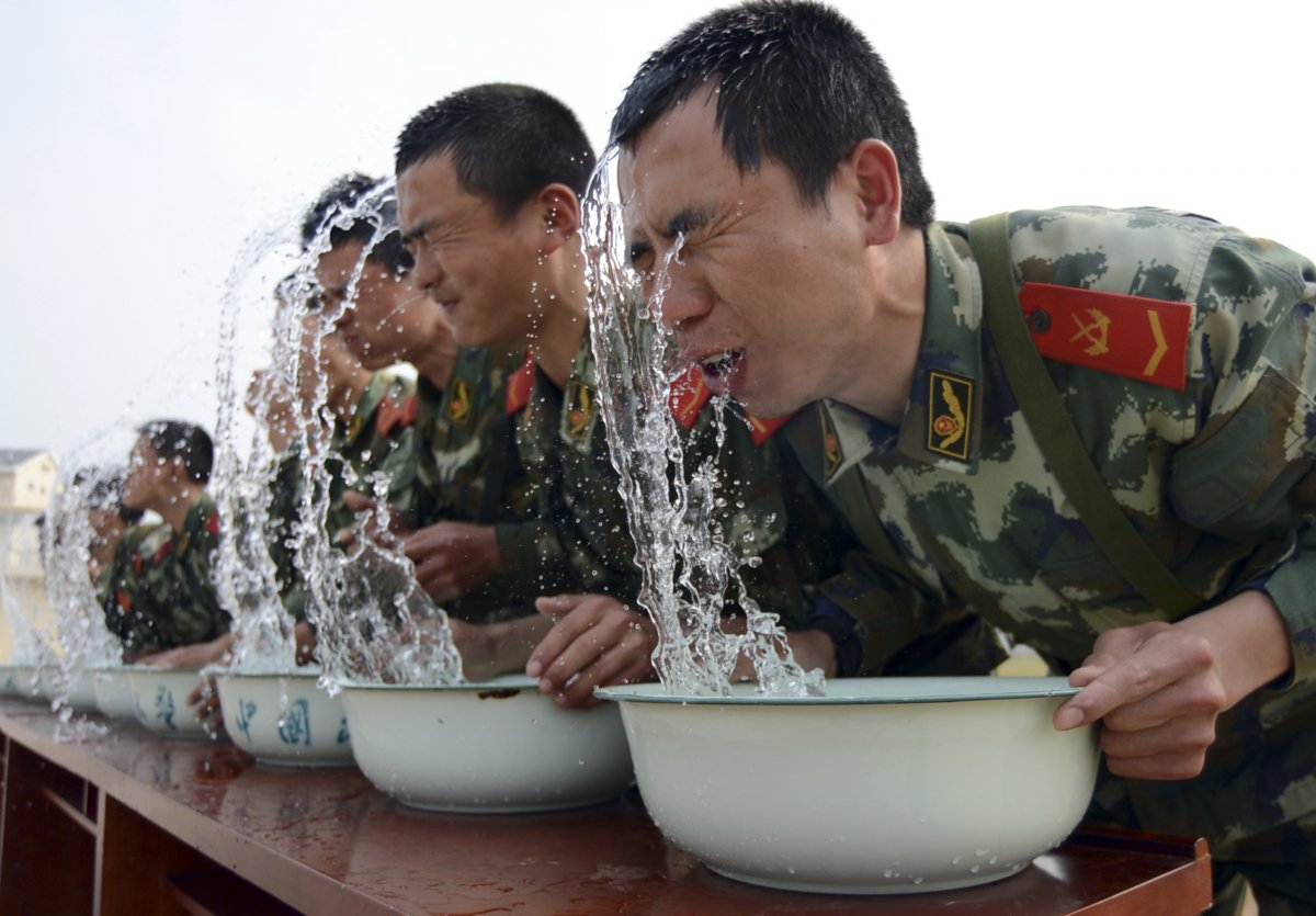 china holding breath under water